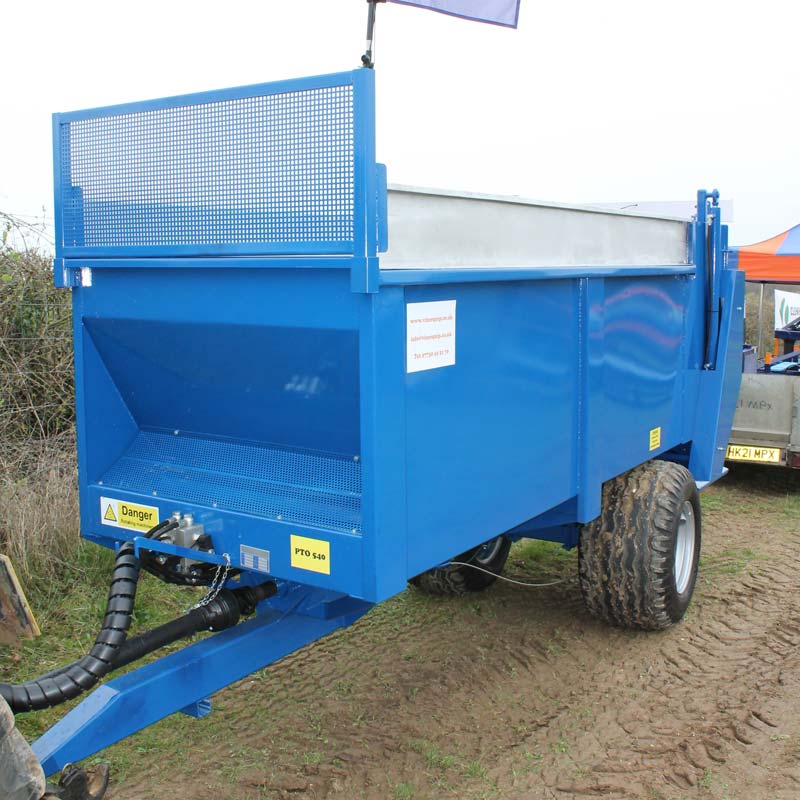 manure-woodchip-compost-spreader-vine-equip-ltd